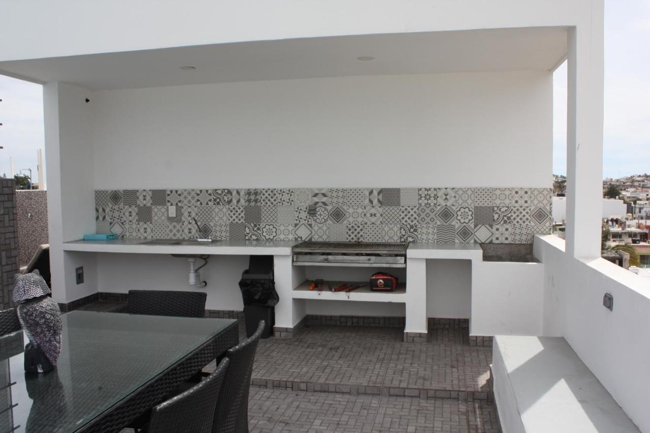 2Br/2Ba Condo 1 Block To Ocean! - Unit #5 Mazatlán Εξωτερικό φωτογραφία