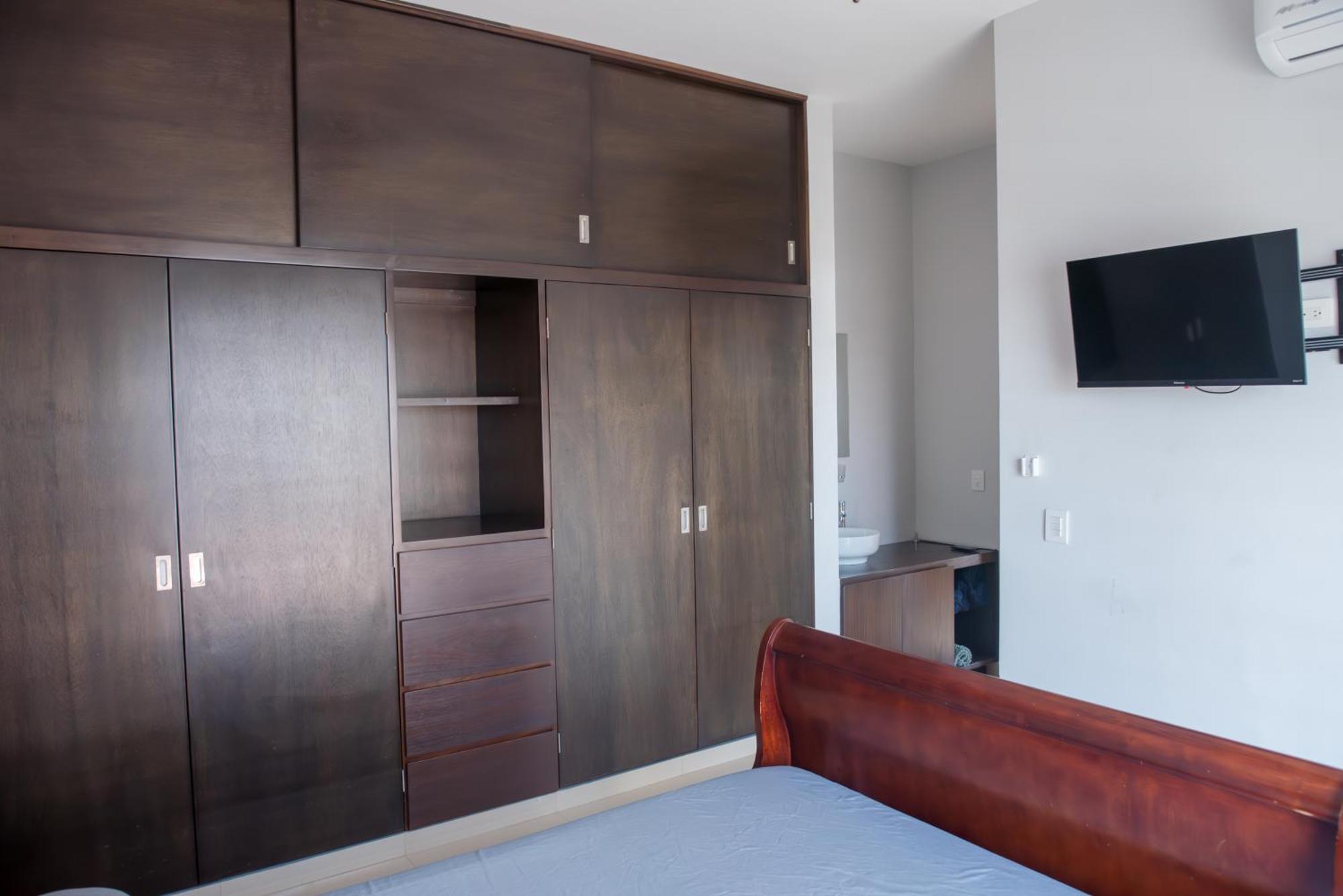 2Br/2Ba Condo 1 Block To Ocean! - Unit #5 Mazatlán Εξωτερικό φωτογραφία
